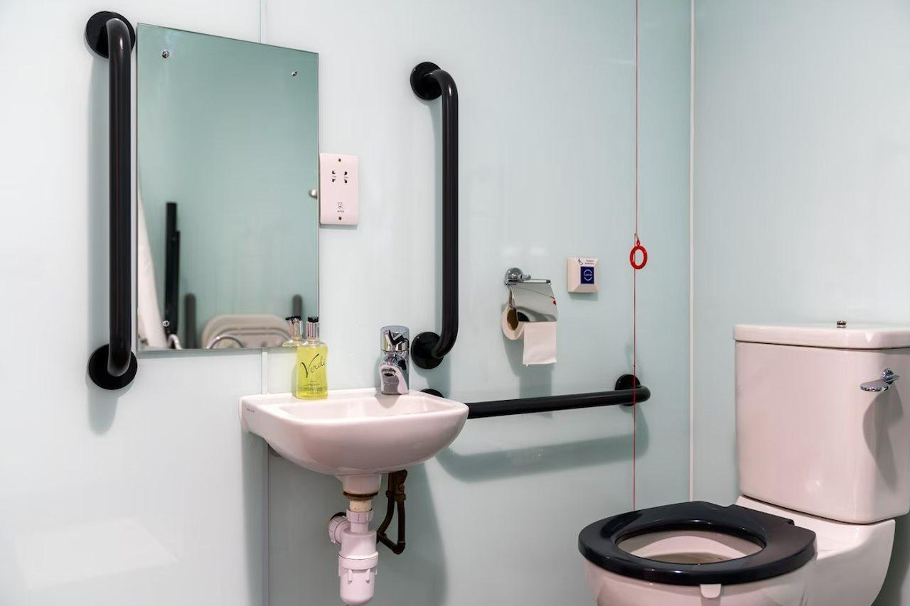 easyHotel Birmingham Dış mekan fotoğraf